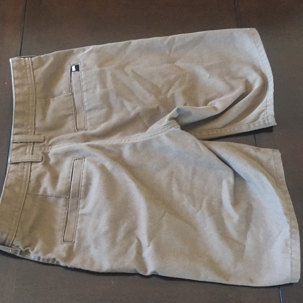Shorts - Picture 2 of 3
